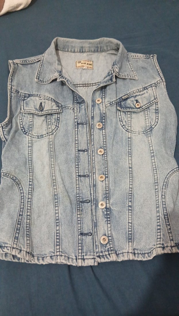 Düğmeli Kolsuz Kadın Kot Ceket - Görsel 2