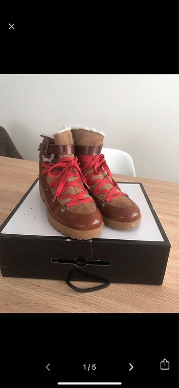 Nine West bot