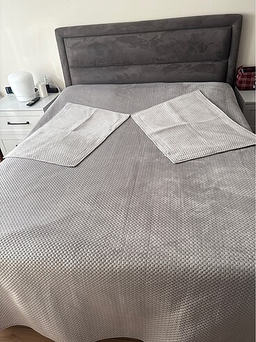 Linens Linens yatak örtüsü