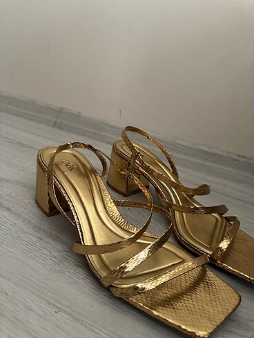 Gold Ayakkabı