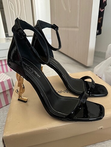 Yves Saint Laurent YSL AYAKKABI