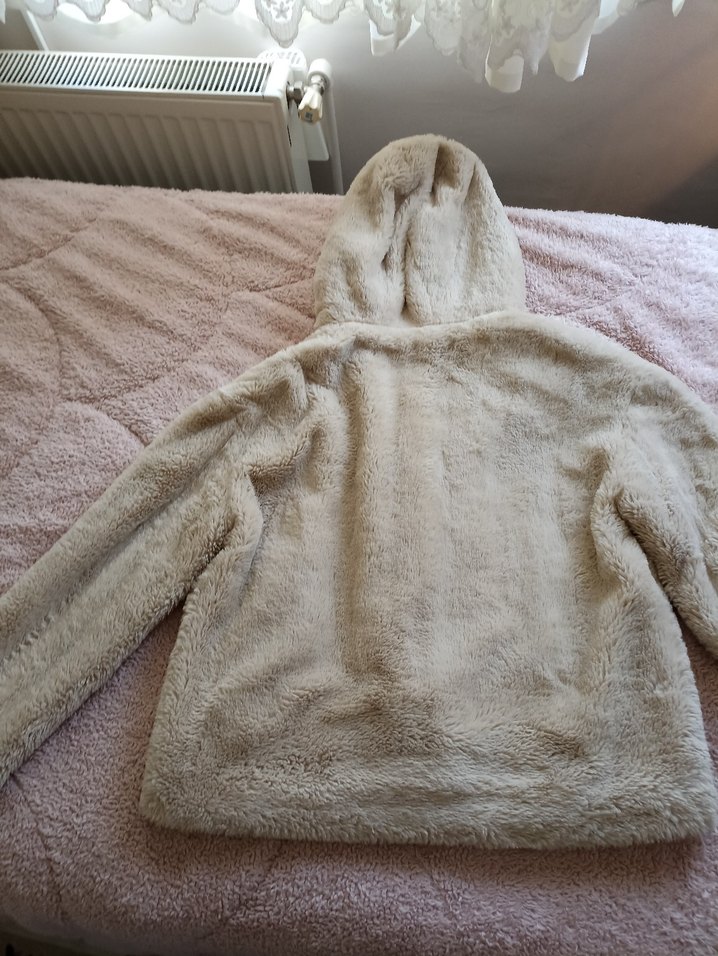 Bej Kapüşonlu Uzun Kollu Kadın Ceket - Görsel 4