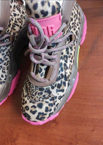 VDR Leopar Desenli Kahverengi Yüksek Topuklu Spor Ayakkabı - Görsel 4