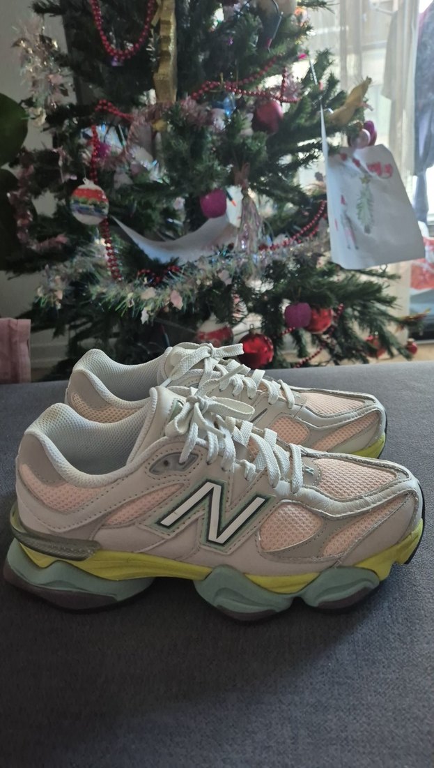 NEWBALANCE 9060 MODELİ 37.5 NUMARA - Görsel 2