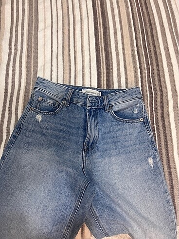 36 Beden Stradivarius D92 jean