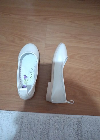 Kız Çocuk Beyaz Babet Ayakkabı - Görsel 2