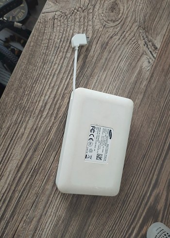 Beyaz Taşınabilir Power Bank