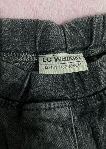 Pul Detaylı Gri Kız Denim Pantolon