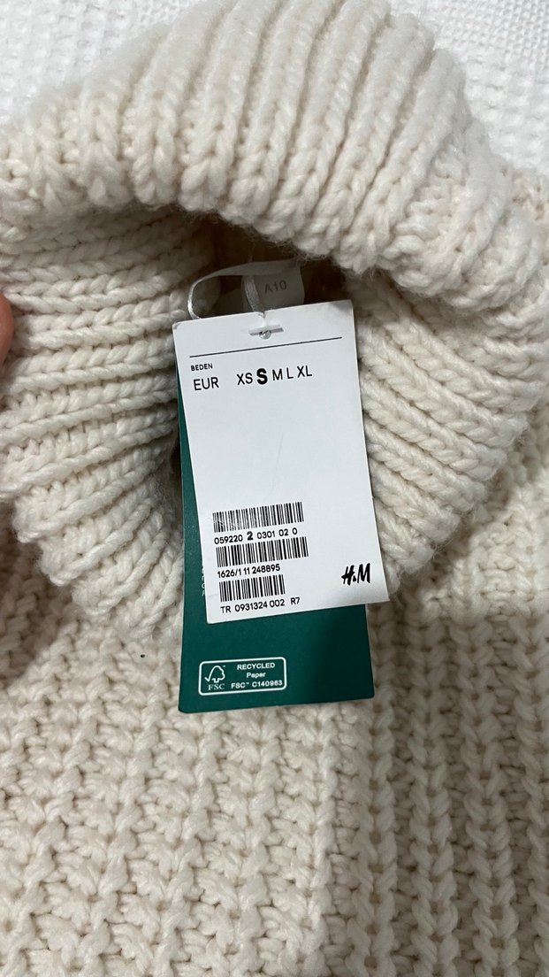 Bej Örgü Boğazlı Kolsuz Kadın süveter - Görsel 3