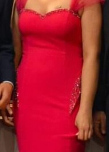Nisan elbisesi