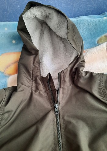 Haki Kapüşonlu Çocuk Yağmurluk mont - Görsel 2