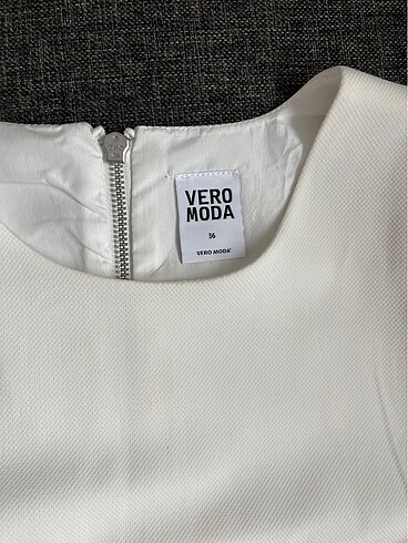 36 Beden Vero Moda kolsuz diz üstü elbise