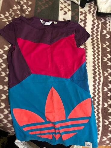 Adidas tshirt