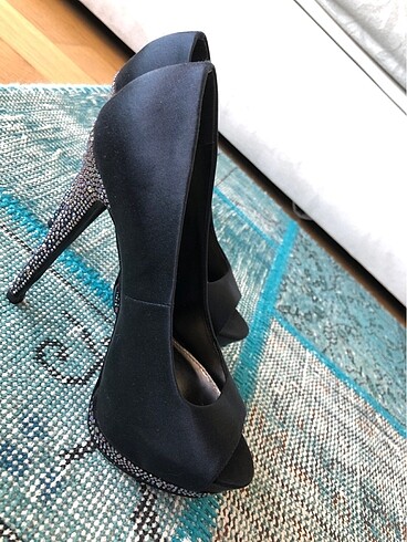 Taşlı saten steve madden gece ayakkabısı