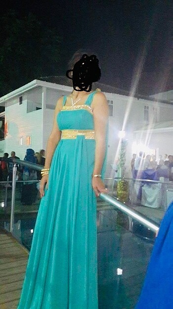Yeşil elbise