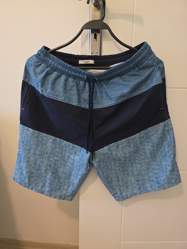 Gri ve mavi kemerli rahat erkek şort - Görsel 4