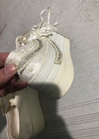 Dantel Detaylı Beyaz Vintage Gelin Ayakkabısı - Görsel 2