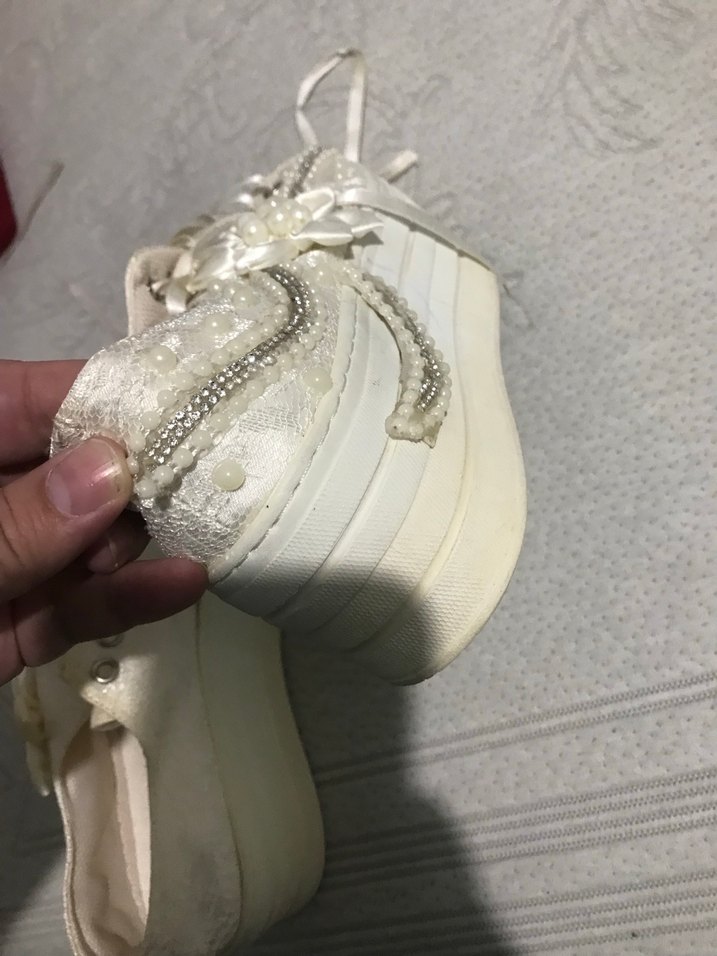 Dantel Detaylı Beyaz Vintage Gelin Ayakkabısı - Görsel 2