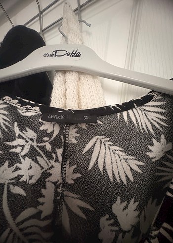 Siyah Desenli V Yaka elbise - Görsel 2