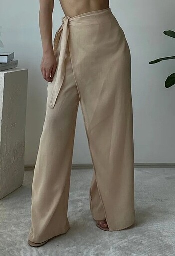 Zara Önü Kapaklı Ayarlanabilir Kuşaklı Pant.