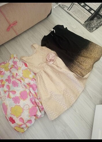 3 adet elbise 