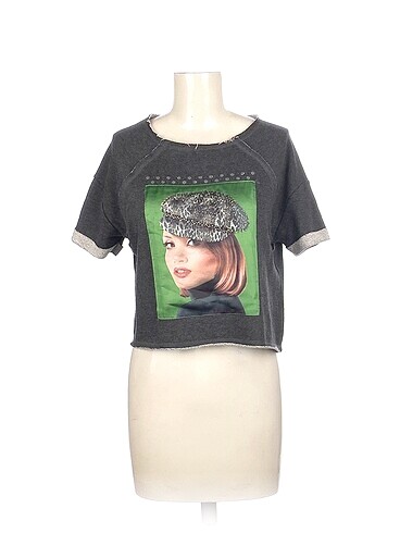 Home Store T-shirt %70 İndirimli.