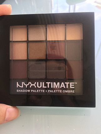 NYX ultimate smokey+ highlight paleti 
