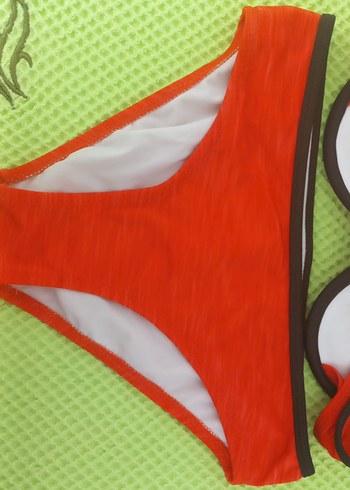 Kırmızı İki Parça Bikini Takımı - Görsel 5