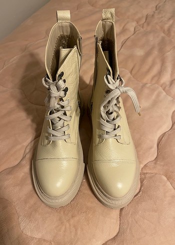 Bej Hakiki Deri Kadın Bot - Görsel 3