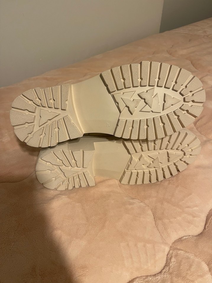 Bej Hakiki Deri Kadın Bot - Görsel 4