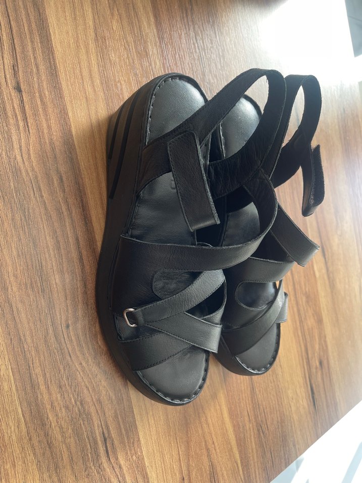 Derimod Siyah Dolgu Topuklu Kadın Sandalet - Görsel 2