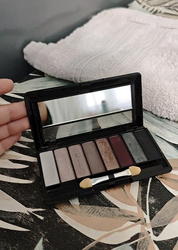 Rimmel London Magnif' Eyes Göz Farı Paleti - Görsel 2