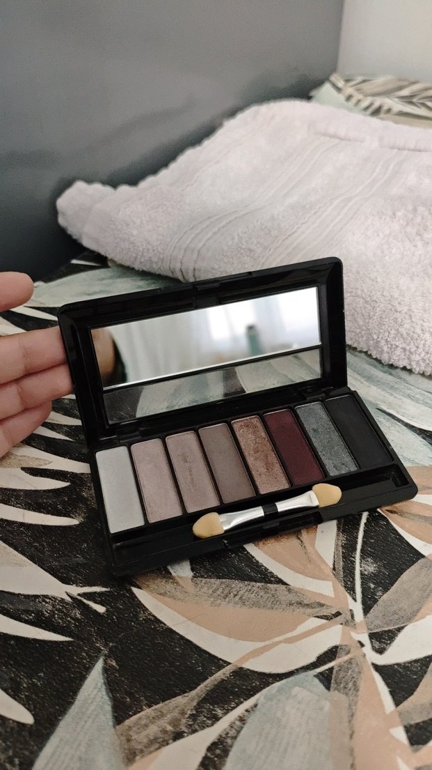 Rimmel London Magnif' Eyes Göz Farı Paleti - Görsel 2