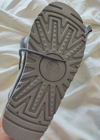 Ugg #ugg #bağcıklı #gri #bot