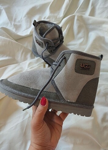 Ugg #ugg #bağcıklı #gri