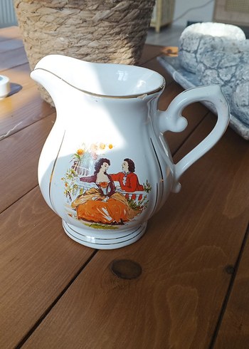 Beyaz Vintage Seramik Sürahi