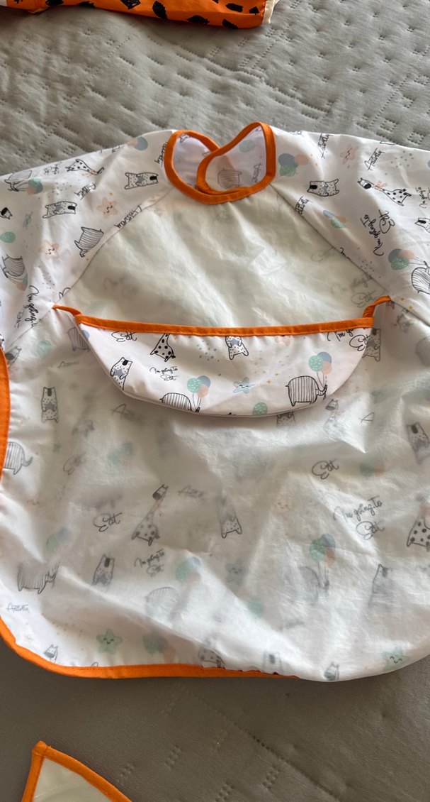 Beyaz Baskılı Bebek Önlüğü su geçirmez - Görsel 3