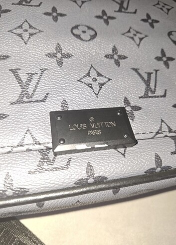  Beden lacivert Renk louis vuitton askılı çanta 