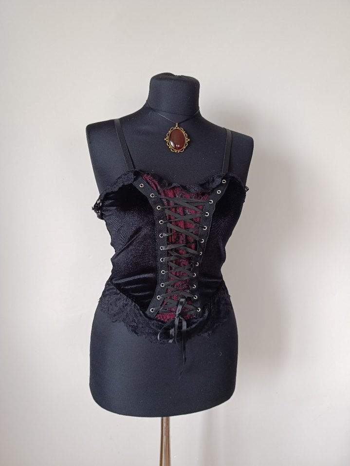 Dantel Detaylı Gotik Siyah Strappy Büstiyer - Görsel 3