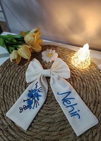 Nakışlı Beyaz Fiyonk Saç Tokası - Görsel 3