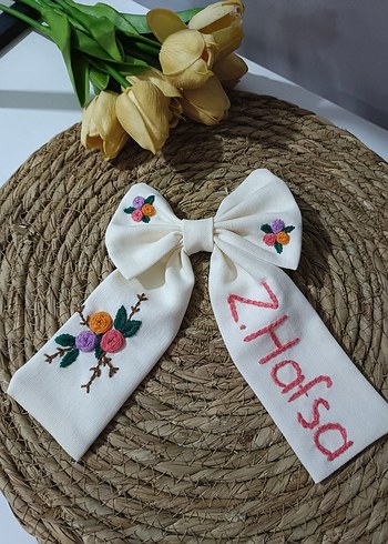 Nakışlı Beyaz Fiyonk Saç Bandı - Görsel 3