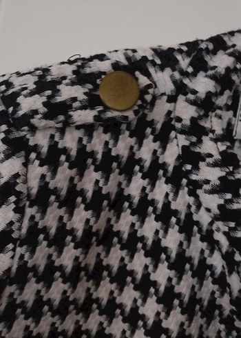 Düğmeli Siyah Beyaz Midi Kadın Ceket - Görsel 3