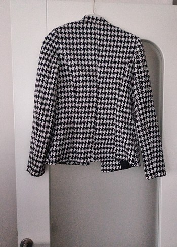 Düğmeli Siyah Beyaz Midi Kadın Ceket - Görsel 18