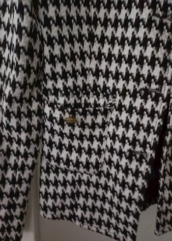 Düğmeli Siyah Beyaz Midi Kadın Ceket - Görsel 9