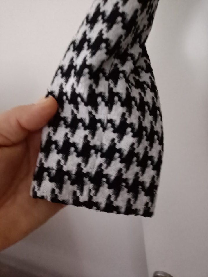 Düğmeli Siyah Beyaz Midi Kadın Ceket - Görsel 4