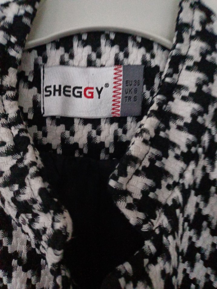 Düğmeli Siyah Beyaz Midi Kadın Ceket - Görsel 5