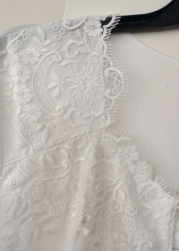 Nakış Detaylı Beyaz Uzun Kadın Sabahlık - Görsel 15