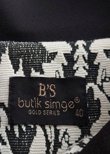 Dantel Detaylı Modern Klasik Kadın Midi Kaban - Görsel 3