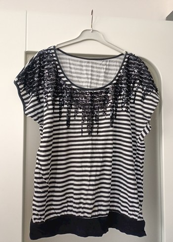 Kısa Kollu Siyah Beyaz Çizgili Bluz - Görsel 4