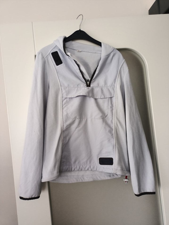 Gri Kapüşonlu Kadın Spor Ceket - Görsel 3